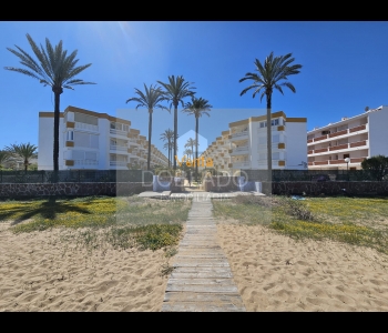 Piso a 15 metros de la playa